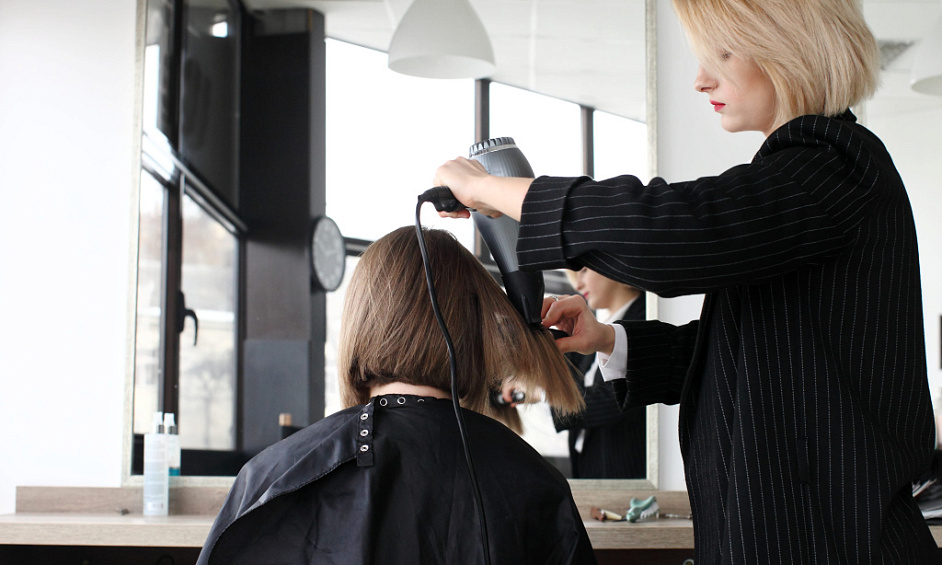 Established Salon In Prime Location - $75,000 + Stock - (Cml 11126) For Sale 1