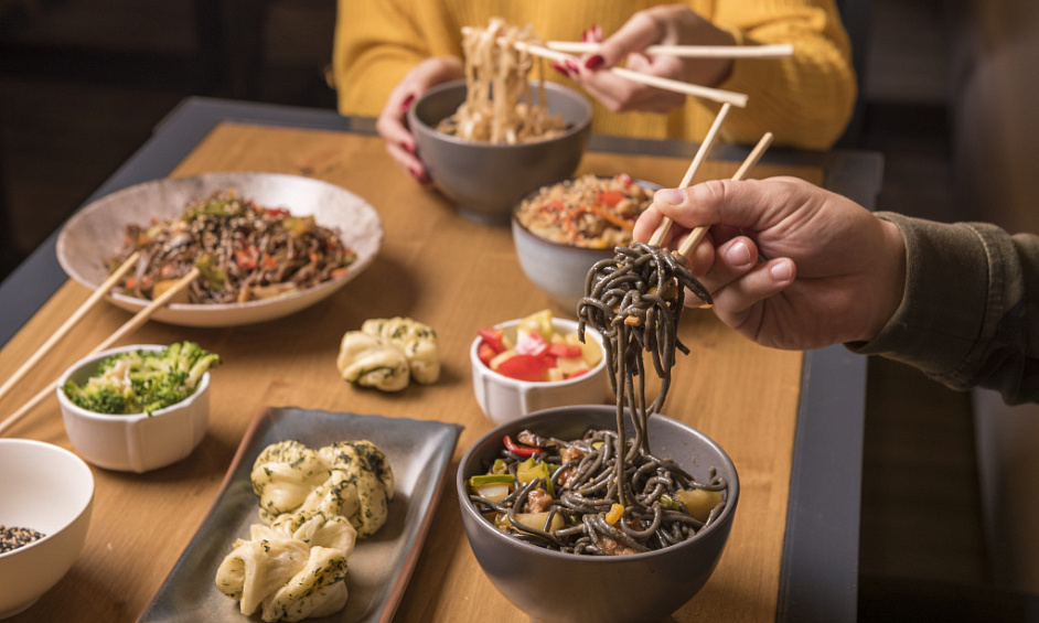 Beachside Asian Restaurant, Corner Position, Strong Sales, Premium Setup - (Cml 11475) For Sale 1