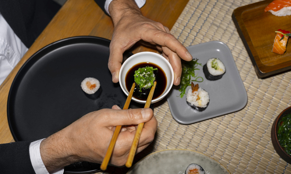 A Sushi Shop That Ticks All The Boxes – What Are You Waiting For? - (Cml 11374) For Sale 1